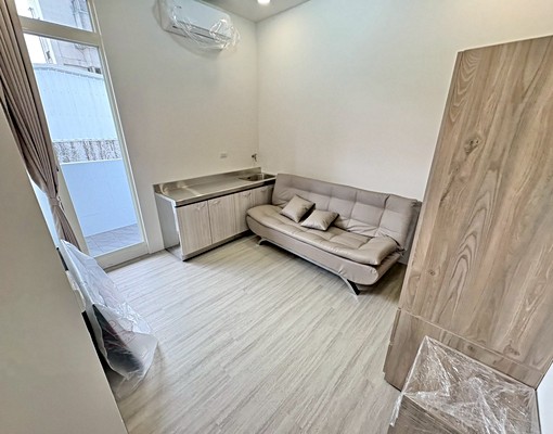 可租屋補助✨南區全新整理大套房✨多間可選✨大流理台✨子母車✨ - Image 1