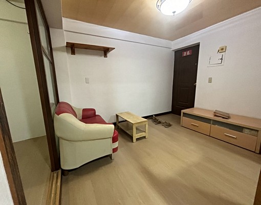 捷運中山國小晴光商圈2+1房附傢俱 - Image 3