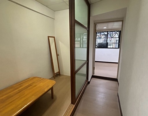 捷運中山國小晴光商圈2+1房附傢俱 - Image 9