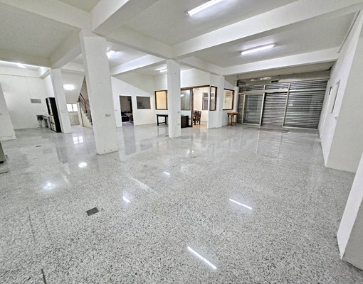 近綠舞國際觀光大飯店.傳藝中心整棟農舍7房適公司宿舍 - Image 1