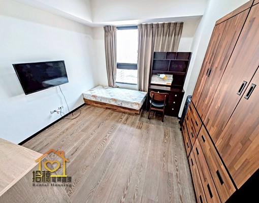 西區│可租補報稅外商│東方嘉磐稀有大三房│平面車位│家具全配 - Image 9