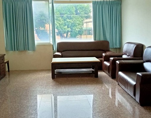 超值透天2至4樓/有廚房四房家樂福商圈 - Image 1