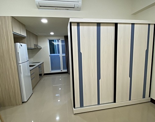 陽明商圈1房1聽1陽台家具電齊全有電梯大套房 - Image 2