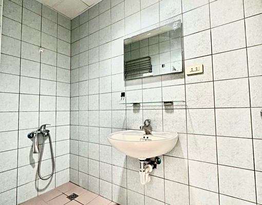 新埔站變頻冷氣超大對外窗生活機能佳 - Image 5