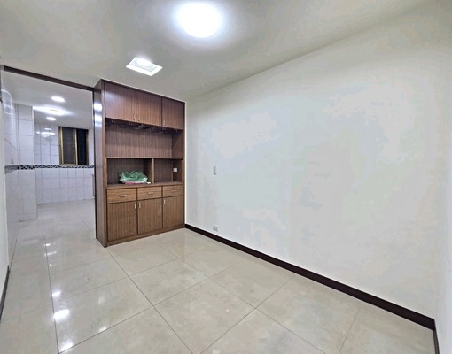 鶯歌近捷運方正公寓三樓 - Image 2