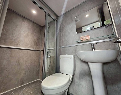 公寓頂加~全新裝潢~家具家電齊全 - Image 7