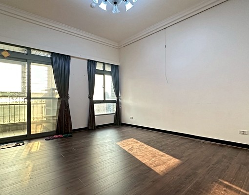 長榮路商圈💝電梯三房💝可租補*入籍|臻臻 - 591租屋網 - Image 1