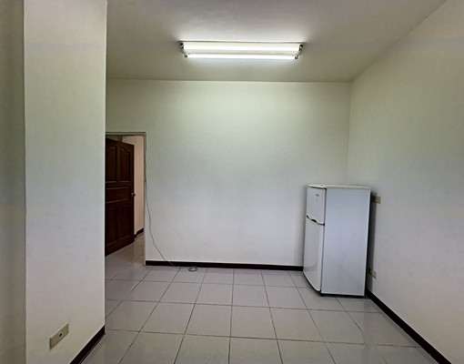 菜寮捷運8分鐘套房獨立洗衣機有陽台-小吳 - Image 7