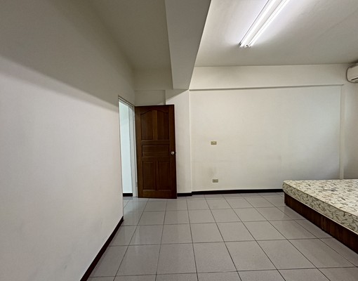 菜寮捷運8分鐘套房獨立洗衣機有陽台-小吳 - Image 12