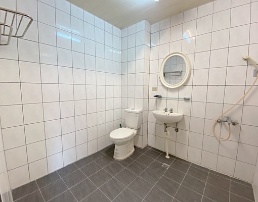 近新埔捷運站、學校、公園、通風採光佳、空間大 - Image 4