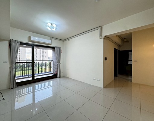 和築鯨天下~朝南三房視野~租金含管車~可租補.乖寵 - Image 1