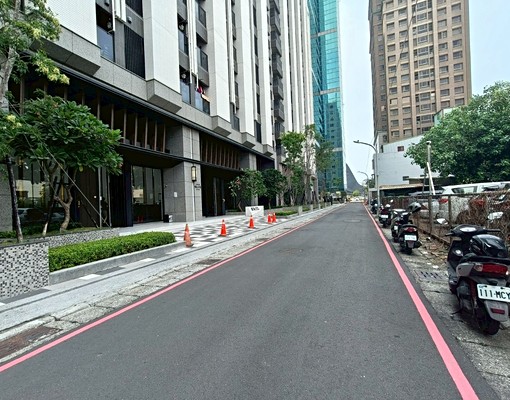 亞灣繽海2+1房.附車位.含管理費 - Image 1