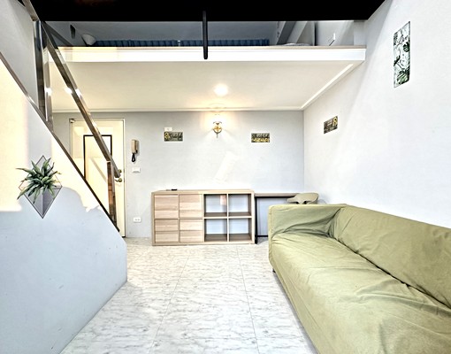 可租補樓中樓👍️中科東海鬧區全新整理👍️衛浴開窗獨洗獨曬 - Image 1