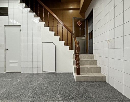 近駁二特區中山大學棧貳庫商圈1+2樓店 - Image 5