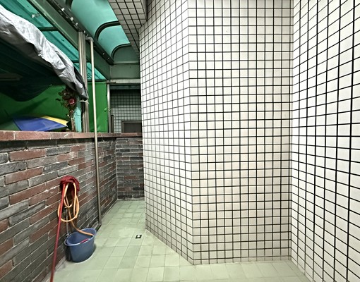 近駁二特區中山大學棧貳庫商圈1+2樓店 - Image 8