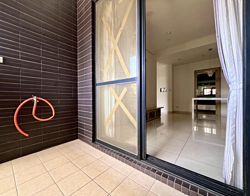 福山國中小｜左營高鐵台積電｜稀有陽台進出三房平車 - Image 4