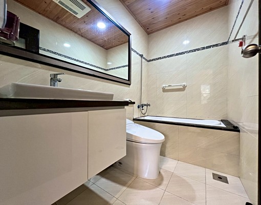 福山國中小｜左營高鐵台積電｜稀有陽台進出三房平車 - Image 8