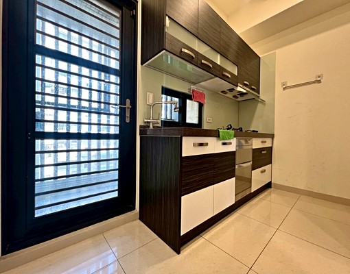 福山國中小｜左營高鐵台積電｜稀有陽台進出三房平車 - Image 12