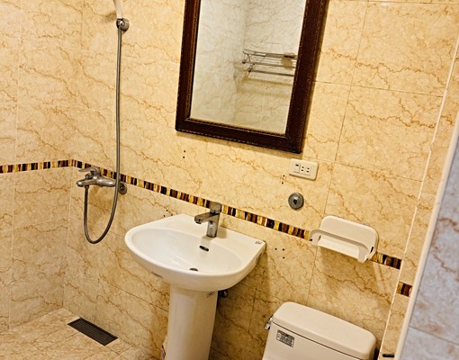 🏡秀朗國小旁|五樓整層24坪|3房1廳1衛|附家具電 - Image 8