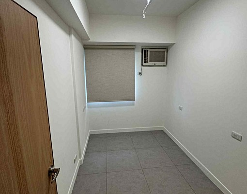 全新裝潢,可租補,衛浴乾濕分離,採光好通風佳 - Image 6