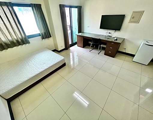 可租補✨近工業區✨採光超好✨大空間✨一層兩戶 - Image 1