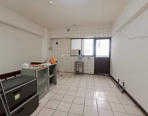 ❤嶺東商圈~臨路樓店~可營登❤ - Image 5