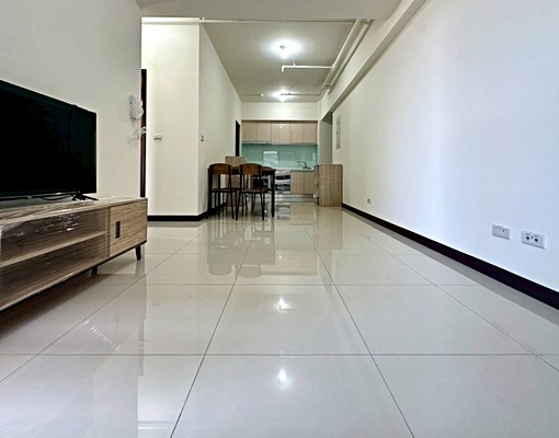 高大特區全新3房+平車/提供基本傢俱電/一卡皮箱入住 - Image 2