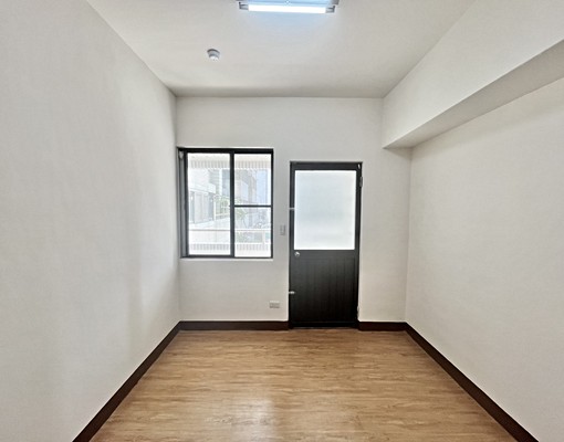 黃金樓店~楠梓德賢商圈熱鬧人潮聚集~1+2樓超大店面可停車 - Image 11