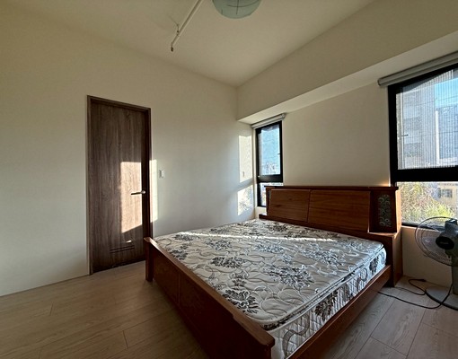 🌸免仲費✨可租補✨台水電✨近學區✨公園綠地✨近夜市 - Image 1