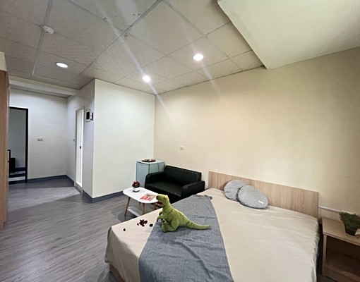 獨立套房免追垃圾車近7-11美麗島前金捷運愛河六合夜市全聯
 - Image 7