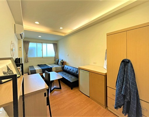 西屯青海✨租補可寵✨🔥大套房獨立陽台 - Image 1