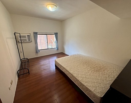 可租補⭐免服務費⭐大坪數五房車⭐五泰趙S - Image 6