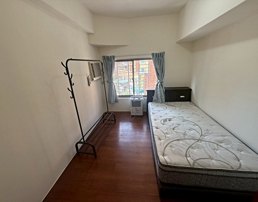 可租補⭐免服務費⭐大坪數五房車⭐五泰趙S - Image 5