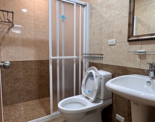 林森國小電梯全新一房一廳一獨立廚房 - Image 8