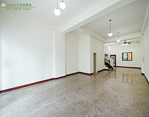 🔥|大空間格局正好規劃|太平家樂福旁臨路店住透天|整棟四層 - Image 1