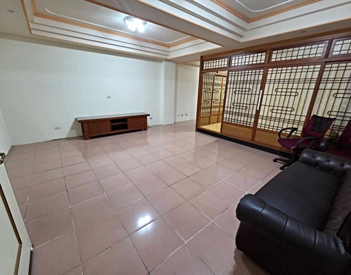 車站2房附部分家具 - Image 2