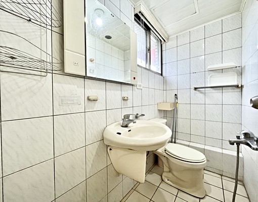 租補入籍空屋🍁三房兩衛🍁間間採光🍁汽車可租 - Image 7