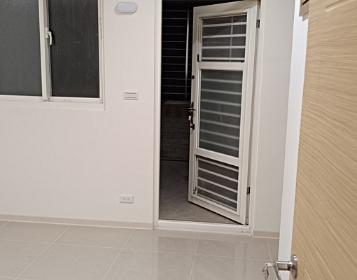 南勢角捷運站旁全新翻修兩樓透天厝 - Image 10