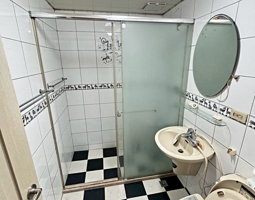 整層住家|可租補報稅#含停車#近捷運#生活便利 - Image 9