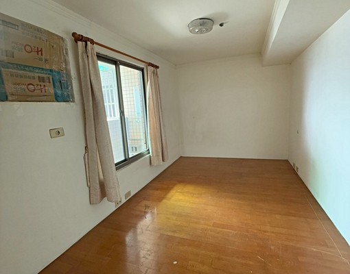 光華學區三面採光雙陽台三房大坪數空間(可租補/免服務費) - Image 4