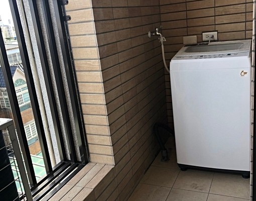 草漯~獨立大套房有陽台(可租補~養寵） - Image 4