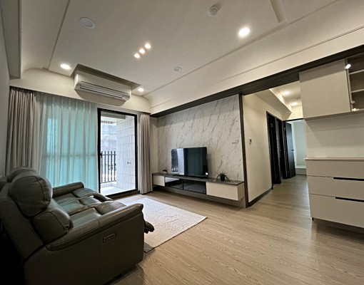 東區平實世界巨星｜全新3房附家電家俱｜近南紡購物中心｜可租補 - Image 1