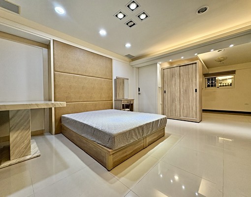 正一房一廳✨家庭式廚房✨乾溼分離✨陽台獨洗✨室內車庫 - Image 2