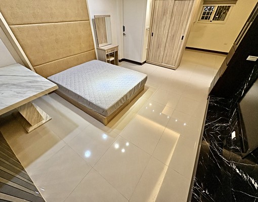 正一房一廳✨家庭式廚房✨乾溼分離✨陽台獨洗✨室內車庫 - Image 7