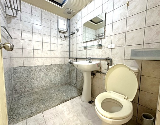 漢口國中旁｜電梯美大套✨近勤美✨近科博館✨近逢甲 - Image 7