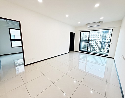 好事多室內19.9坪大地商場可租補 - Image 1