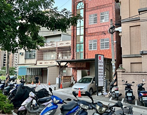全新套房(外籍可)大陽台間間對外窗 - Image 7