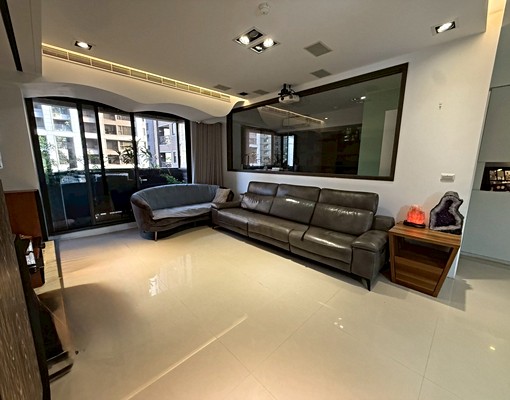 【租屋小雷達】裝潢3+1房/雙陽台/雙車位/可入籍 - Image 3