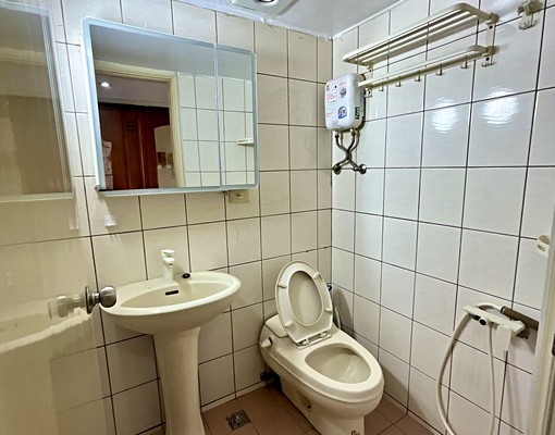 文心森林公園正對面...捷運站 - Image 4