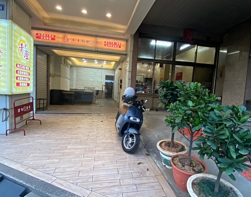 嶺東向上路/高級裝潢1~2樓店面住家兩用/可寵可租補可營登 - Image 2